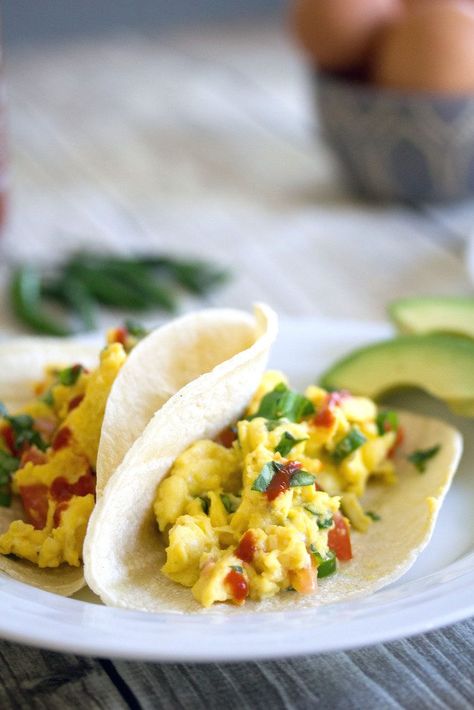 Egg Tacos, Breakfast Bowl Egg, Homemade Pico, Chorizo Breakfast, Air Fryer Recipes Dessert, Spicy Eggs, Creamy Scrambled Eggs, Mexican Breakfast Recipes, Taco Recipe