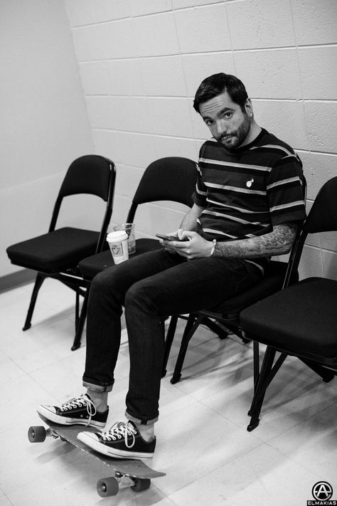 ADTR Jeremy Mckinnon, Trippy Wallpaper, A Day To Remember, Love To Meet, Metal Music, Music Artists, Wallpapers, Music