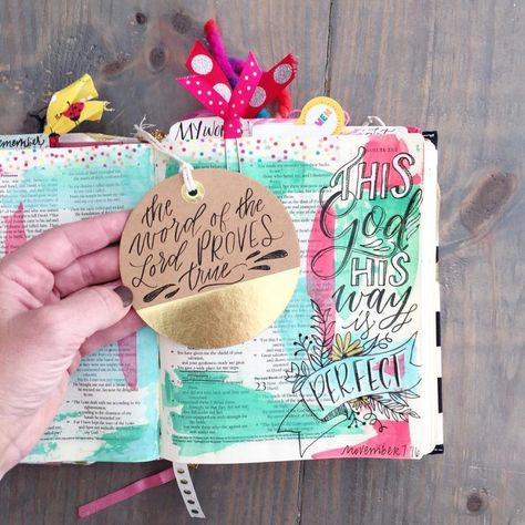 Bible Garden, Creative Notes, Bible Journaling Ideas, Bible Journaling Printables, Beautiful Dawn, Bible Journaling For Beginners, Bible Journaling Supplies, Cute Bibles, Bible Journaling Ideas Drawings