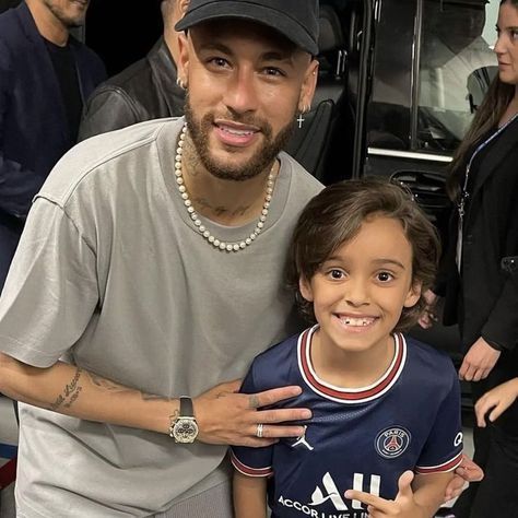 Neymar Hot, Football Player, Summer Photos, Training Center, Neymar Jr, Soccer Players, Neymar, Football Players, All Over The World