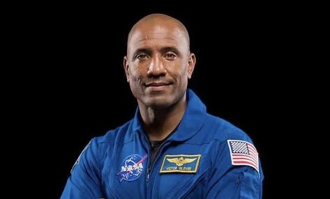 Victor Glover Set To Make History As First Black NASA Astronaut To Liv – BOTWC Black Astronauts, Nasa Astronaut, Unapologetically Black, Nasa Astronauts, Earth Orbit, Becoming A Model, Black Person, International Space Station, Space Flight