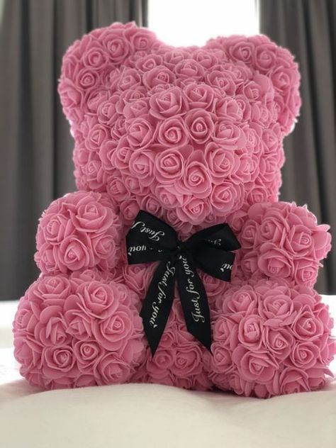 Teddy Bear Bouquet, Bear Bouquet, Rose Bears, Rose Teddy Bear, Luxury Flower Bouquets, Birthday Bear, How To Make Rose, Rose Bear, Holding A Heart