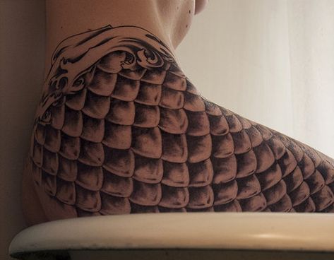 mermaid tattoo. If I were to ever get a tattoo it would be something like this, but perhaps just a scale or two ... Fish Scale Tattoo, Scales Tattoo, Mermaid Scales Tattoo, Optical Illusion Tattoo, Scale Tattoo, Dragon Skin, Mermaid Tattoo, Mermaid Tattoos, Make Tattoo