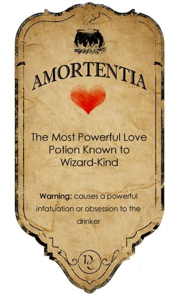 label for our love potion Harry Potter Potion Labels, Harry Potter Weihnachten, Stary Papier, Imprimibles Harry Potter, Stile Harry Potter, Halloween Potion Bottles, Halloween Apothecary, Harry Potter Printables, Harry Potter Potions