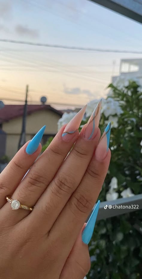 Blue Stiletto Nails, Long Red Nails, Acrylic Nails Stiletto, Punk Nails, Vintage Nails, Stiletto Nails Designs, Gold Nail, Pearl Nails, Acrylic Nails Coffin Pink