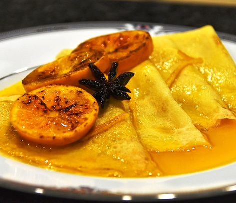 Orange Suzette Sauce, Crepes Suzette Recipe, Crepe Aesthetic, Crepe Suzette Recipe, Crepe Suzette, Strawberry Crepes, Sweet Crepes, Roasted Tomato Sauce, Homemade Bread Easy