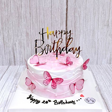 Cakes Butterfly, Aesthetic Cake, Cartoon Cake, Aesthetic Roses, Cake Decorating Designs, Barcelona Fc, Bakery Cakes, Chocolate Cake Recipe, Themed Cakes