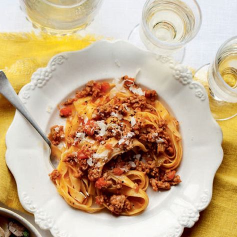 A rich veal mince ragù recipe that makes a tasty change from beef. Best Bolognese Sauce, Tagliatelle Recipe, Beef Bolognese, Homemade Bolognese, Bolognese Sauce Recipe, Veal Recipes, Bolognese Recipe, Bolognese Sauce, Low Sodium Chicken Broth