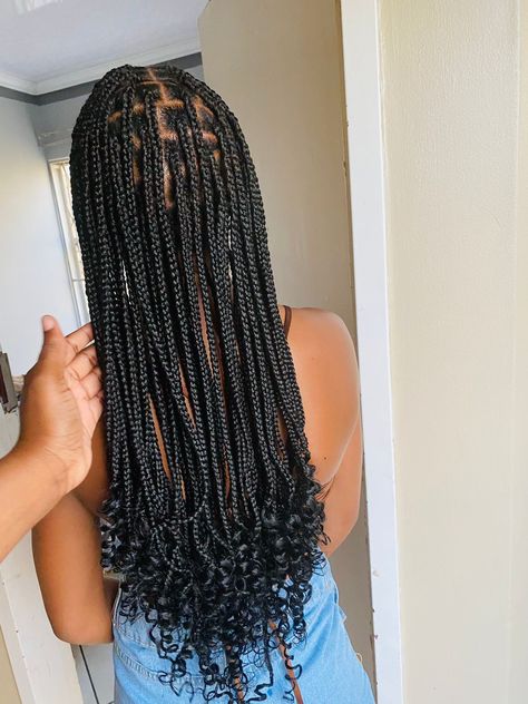 Braids Curls At End Of Braids, Box Braids Curled At The End, Medium Box Braids With Curls At The End, Knottles Goddess Braids, Box Braids With Curls At End, Medium Braids Curly Ends, Spiraled Ends Braids, Box Braid Curls, Knowles’s Braids With Curls Hairstyles