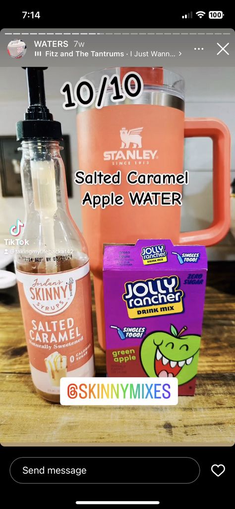 Caramel Apple Water, Sugar Free Water Recipes, Carmel Syrup, Swig Drinks, Watertok Recipes, Water Tok, Water Flavors, Flavored Water Drinks, Flavored Waters