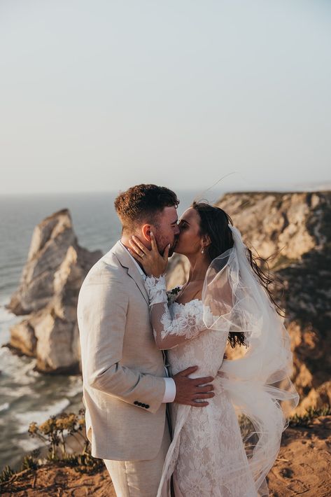 Elopement Photography Portugal Wedding Photography, Wedding In Portugal, Portugal Elopement, Cliff Wedding, Bride And Groom Kissing, Lisbon Wedding, Wedding Bride And Groom, Couple Kissing, Portugal Wedding