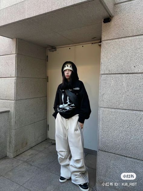 Street Style Outfits Casual, Boyish Outfits, 2000s Japanese Fashion, Korean Streetwear, Baggy Clothes, Shirt Design Inspiration, Tomboy Style Outfits, Tomboy Fashion, Fashion Streetwear