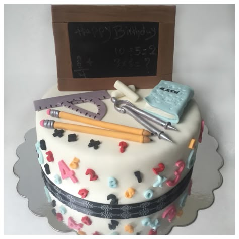 Math teacher birthday cake ! Teacher Theme Cake Design, Teacher Theme Cake, Teacher Birthday Cake, Teachers Day Cake, Birthday Cake Images, Teacher Cakes, Chocolate Cake Designs, Teacher Birthday, Beautiful Birthday Cakes