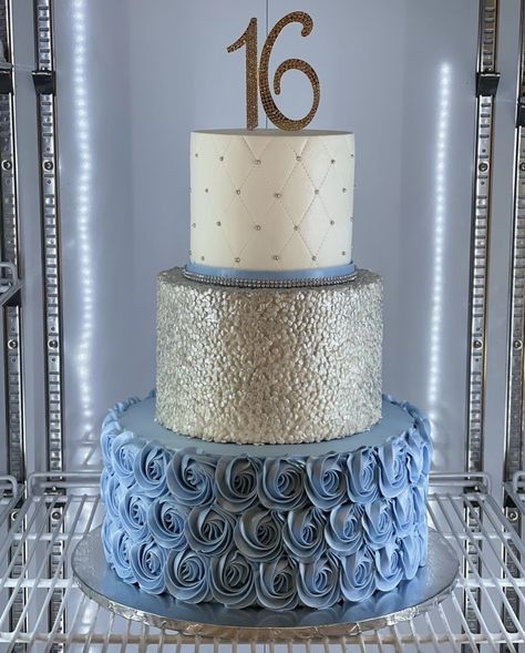 Sweet 16 Blue Cake, Baby Blue Quince, Quince Cakes, Blue Sweet 16, Quince Cake, 14th Birthday Cakes, 15th Birthday Cakes, Sweet Fifteen, Quinceanera Cakes