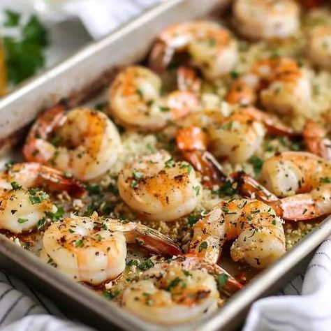 The Pioneer Woman - Ree Drummond | Garlic Parmesan Roasted Shrimp | Facebook Oven Roasted Shrimp, Shrimp In The Oven, Roasted Shrimp Recipes, Garlic Parmesan Shrimp, Shrimp Parmesan, Slow Cooker Salisbury Steak, Roasted Shrimp, Buttermilk Fried Chicken, Shrimp Recipes For Dinner