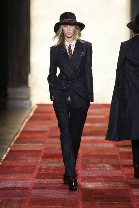 Marrakech Fashion - Fashion and style !: Tommy Hilfiger - Women Fall 2011 Collection BOHEMIAN PREP - Femmes Automne 2011 Women Double Breasted Suit, Double Breasted Suit Women, Masculine Women Fashion, Marrakech Fashion, Woman In Suit, Dandy Style, Tommy Hilfiger Girl, Womens Fall Dress