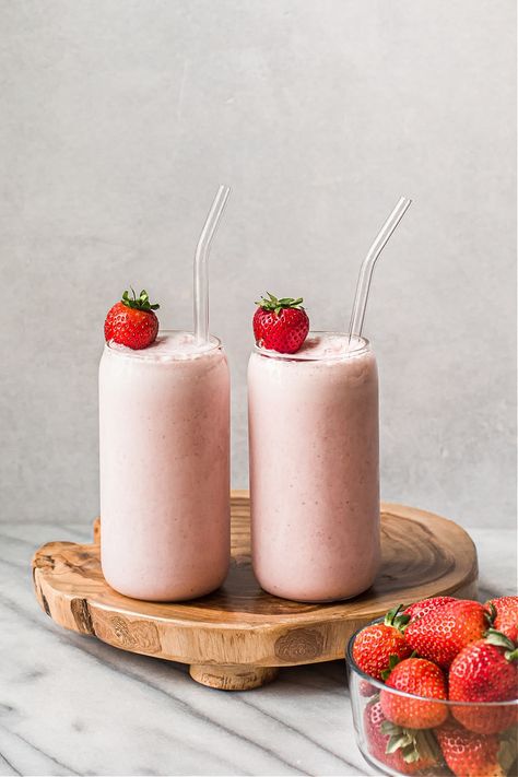 Strawberry Protein Shake Strawberry Protein Shake, Strawberry Protein Smoothie, Strawberry Protein, Fat Soluble Vitamins, Protein Shake Recipes, Strawberry Milkshake, Nutrient Dense Food, Protein Shake, Shake Recipes