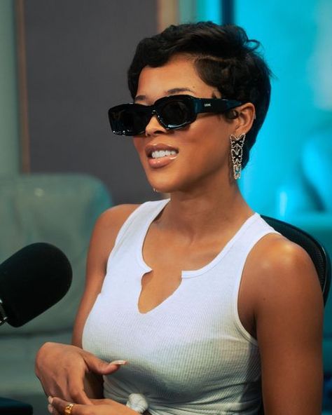 Growing Out Short Hair Styles Black Women, Meghan Good Short Hair, Pixie Grow Out Style Black Women, Pixie Hair Cuts Black Women, Pixie Hairstyles On Black Women, Short Hairstyle On Black Women, Short Cut On Black Women, Short Haircut Black Woman, Serayah Short Hair