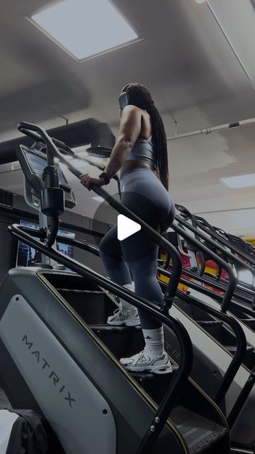 Zakiya Wright | Online Certified Nutrition Coach on Instagram: "I get asked a lot about my cardio routine…🤔  The Stairmaster has been a part of my cardio training since the beginning of last year. & it wasn’t always this intense. It’s real life challenging to complete 30-40 minutes on the Stairmaster, but if you train yourself consistently to do it, it’ll get better with time.   I remember only being able to do 15 minutes 😭 & now I’m killing it. It’s one of the most effective cardio exercises bc you’re increasing your heart rate at an intense pace while also working your lower body muscles such as glutes, calves, quads. As I been saying, the key to completing a full stairmaster workout is to pace yourself. Dont overdue it frien🤝🏾  Workout Details: Level 3: (3min) Level 10: (1 min) Leve Stairmaster Workout Glutes, Stairmaster Workout, Pace Yourself, Lower Body Muscles, Body Muscles, Cardio Exercises, Interval Workout, Cardio Routine, Cardio Training