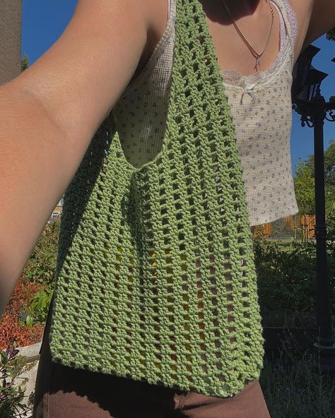 The Willow Bag🌾🤍 ————————— Honored to be pattern testing again for @nastja.crochets . It’s always so much fun working with her🫶🏼 This time… | Instagram Crochet Bag Market, Purses And Handbags Crochet, Tote Bag Design Crochet, Crochet Tote Bag Tutorials, Crochet Tote Bag Ideas, Crochet Handles For Bags, Crochet Beach Bag Free Pattern, Crochet Sustainable, Green Crochet Projects