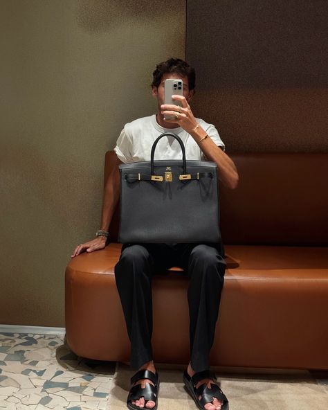 Birkin 40, Men Fashion Photoshoot, Luxury Travel Bag, Mens Bags Fashion, Super Rich Kids, Guys Clothing Styles, Boy Models, Model Aesthetic, Jane Birkin