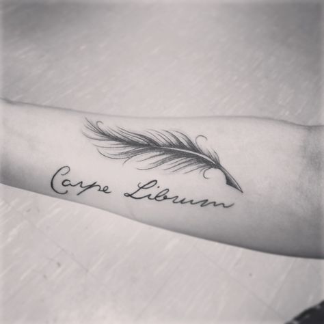 Carpe Librum: Seize the Book Hummingbird Flower Tattoos, Quill Tattoo, Bookish Tattoos, Literary Tattoos, Geniale Tattoos, Mountain Tattoo, Feather Tattoo, Book Tattoo, Feather Tattoos