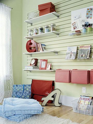 Up-the-Wall Storage  In this cozy 8-x-8-foot room, space-saving slatwall steps up to the storage challenge. More commonly used as retail store display, the 4-x-8-foot panels -- along with a mix of brackets, shelves, bins, and other accessories -- work wonders for stylish organization... I wonder how expensive  this would be...? Slat Wall Storage, Quilting Rooms, Office Wall Organization, Slat Wall Display, Office Idea, Small Craft Rooms, Office Plan, Storage Kids Room, Office Office