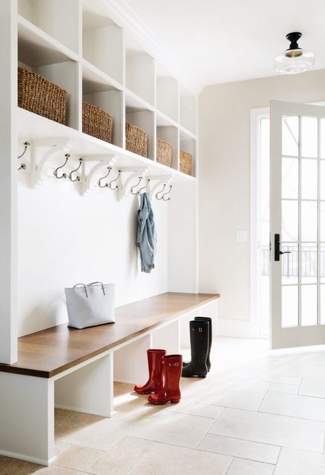 White Mudroom, Transitional Laundry Room, Mudroom Cubbies, Farmhouse Mudroom, Mud Room Entry, Mudroom Lockers, Mudroom Ideas, Mudroom Entryway, Mudroom Decor