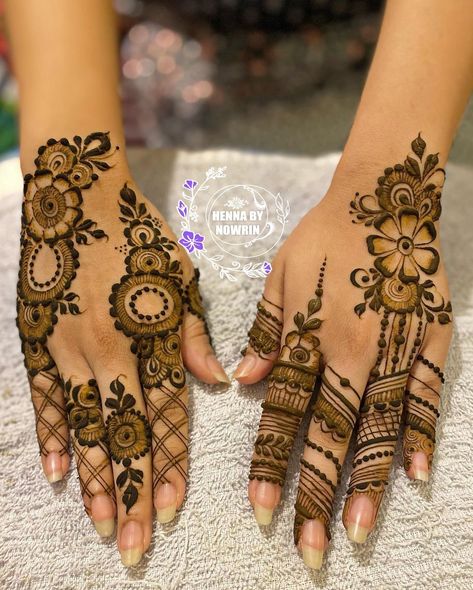 Very Easy Mehendi Designs, Easy Mehendi Designs, Feet Mehndi Designs, Beginners Mehndi, Easy Mehendi, Feet Mehndi, Front Mehndi Design, Mehndi Designs Bridal Hands, Rose Mehndi Designs