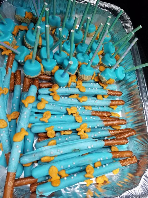 3rd Birthday Party For Boy Baby Shark, Baby Shark Rice Crispy Treats, Baby Shark Birthday Party Girl Food, Baby Shark Snack Ideas, Baby Shark Birthday Food Ideas, Baby Shark 3rd Birthday Party Boy, Baby Shark First Birthday Party Boy, Baby Shark Food Ideas For Party, Babyshark Bday Party