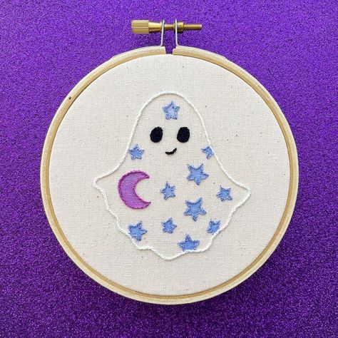 Cute Ghost Embroidery, Embroidery Patterns Halloween, Embroidered Ghost, Ghost Embroidery, Happy Ghost, Starry Eyes, Celestial Stars, Ghost Diy, Darkest Night