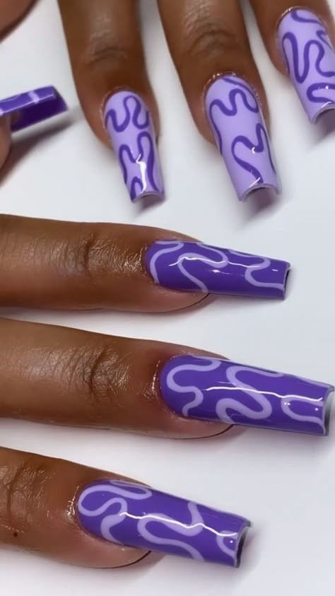 Nail Art Design 2023, Mani Designs, Nail Designs 2022, Nail Design Glitter, Purple Nail Art, Purple Acrylic Nails, Graduation Nails, Purple Nail Designs, Spring Nail Designs