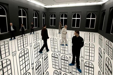 Brazilian artist Regina Silveira creates visual illusions with this installation in Lodz, Polland. "Depth" incorporated the gallery's architecture to show a never-ending abyss one could walk on. Stage Inspiration, Trippy Photos, 3d Floor Painting, Amazing Optical Illusions, Illusion Kunst, Cool Optical Illusions, 3d Street Art, Floor Art, Lodz