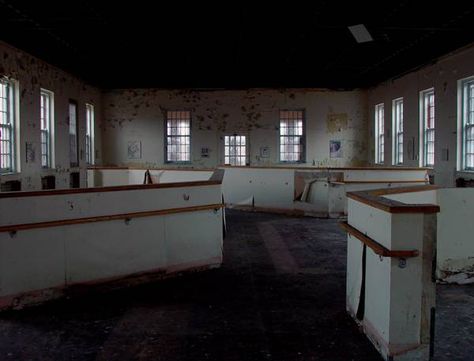 Pilgrim State Hospital Pilgrim State Hospital, Psychiatric Hospital, Group Home, Mental Hospital, Abandoned Hospital, History Photos, Photo Essay, Abandoned Places, Home And Living