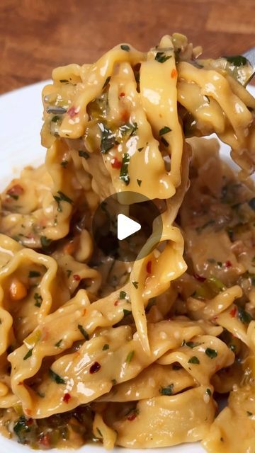 Noodles With Peanut Butter Sauce, Great Pasta Dishes, Long Pasta Recipes, Thick Pasta Noodles, Biang Biang Noodles Recipe, Bang Bang Noodles, Wide Noodle Recipes, Fettucini Noodles Recipes, Veg Noodles Recipes