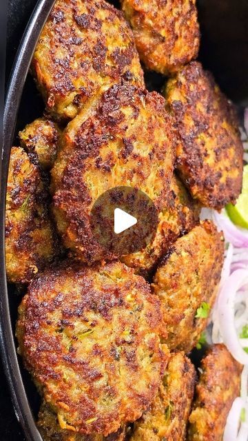 Shaheen Syed on Instagram: "Kachay Qeemay k Kabab | mutton keeme ke kabab | mutton kabab | bakra eid special recipe keema kabab  #kacchekeemekekabab #keema #bakraeidspecial #bakrieid #muttonkabab #shaheensyed #eidulazha   Ingredients  1/2 kg mutton mince with 20 percent fats 1 tbsp ginger garlic paste  4 to 5 green chilli crushed Chopped coriander leaves handful 3 tbsp besan  1 egg 1 tsp red chilli flakes  1 tsp coriander powder  1 tsp cumin seed powder  1 tsp pepper powder  1 tsp salt 1 /2 tsp garam masala powder  1/4 tsp cardomon powder 1/4 tsp cooking soda  1 lemon juice  1 big onion chopped" Mutton Kabab, Garam Masala Powder, Bakra Eid, Ginger Garlic Paste, Eid Special, Pepper Powder, Coriander Powder, Coriander Leaves, Green Chilli