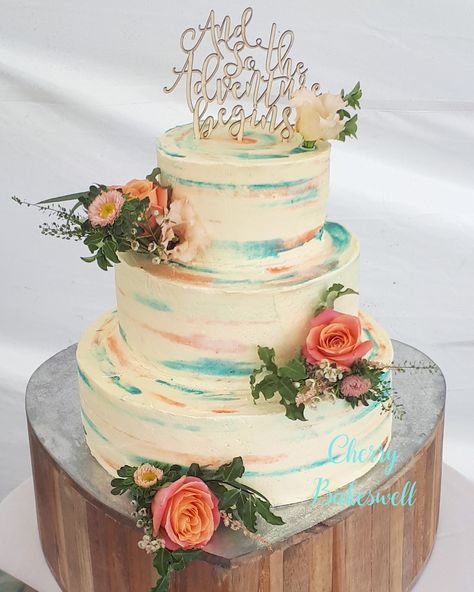 Wedding Cake Teal And Orange, Coral And Teal Wedding Cake, Coral Teal Wedding, Orange And Teal Cake, Summer Wedding Cake Designs, Teal And Orange Wedding Cake, Turquoise Cake Ideas, Teal And Peach Wedding, Peach And Teal Wedding