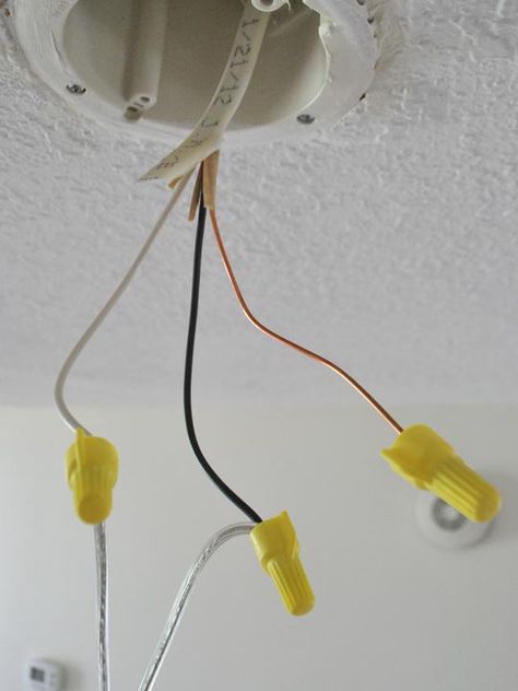 how to install a new light fixture (can use this for our closets Change Light Fixture, Replace Light Fixture, Installing Light Fixture, Trendy Lighting, Diy Light Fixtures, Old Lights, Ceiling Light Fixture, Diy Home Repair, Diy Remodel