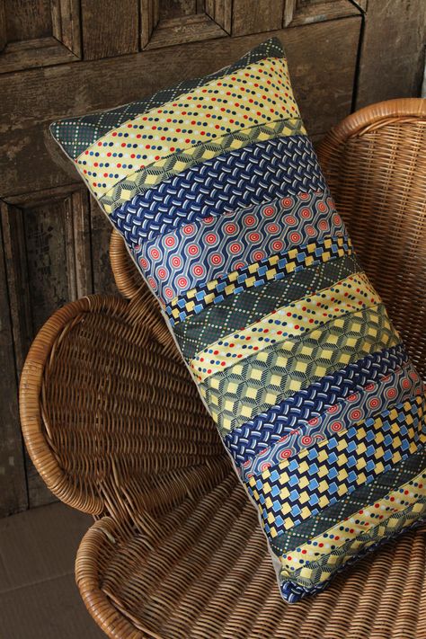 Necktie Pillow  •  Free tutorial with pictures on how to make a recycled cushion in under 120 minutes Neck Tie Projects, Old Neck Ties, Neck Tie Crafts, Necktie Quilts, Mens Ties Crafts, Necktie Projects, Tie Projects, Tie Quilts, Necktie Quilt