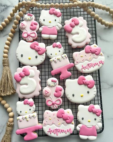 Hello Kitty 2nd Birthday Party Ideas, Hello Kitty 5th Birthday Party Ideas, Hello Kitty Christmas Cookies, Hello Kitty And Friends Cookies, Hello Kitty Birthday Cookies, Hello Kitty Teen Party, Cookie Decorations Ideas, Hello Kitty 1st Birthday Party Ideas, Hello Kitty Number Cake