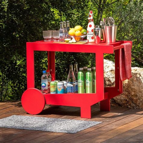 The chic and modern Lollygagger Bar Cart is perfect for your summer get togethers! It’s made of ultra durable high density plastic and is available in a variety of colors. The large wheels have a non-marking neoprene gasket to help create a smooth roll. 🍹🔥✨ #creativeliving #barcart #outdoorentertaining #modernoutdoorfurniture #outdoorfurniture #patio #patioliving #outdoorliving Bathrooms Outdoor, Loll Furniture, Kids Ottoman, Modern Bar Cart, Outdoor Mats, Pool Areas, Natural Baskets, Ottoman Cushion, Planter Table