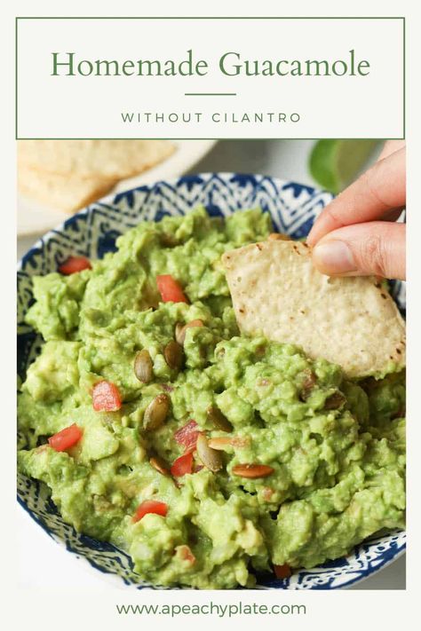 No Cilantro Guacamole Recipe, Easy Guacamole Recipe, Guacamole Recipe No Cilantro, Guacamole Recipe Without Cilantro, Fresh Spinach Dip, Mexican Guacamole Recipe, Chunky Guacamole Recipe, Homemade Guac, Homemade Guacamole Recipe