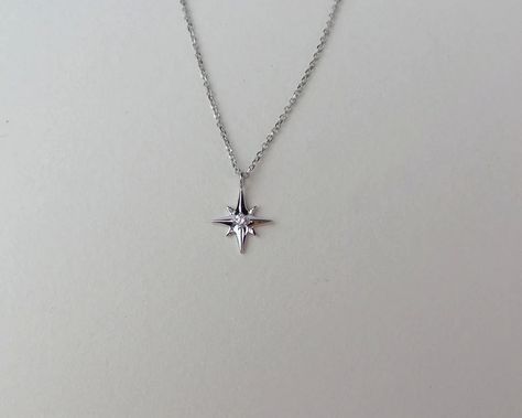 Elegant Star Necklace, Small Star Necklace, Silver Star Necklace Aesthetic, Cute Star Necklaces, North Star Necklace Silver, Star Silver Necklace, Silver Diamond Star Necklace, Star Necklace Aesthetic, Star Diamond Necklace