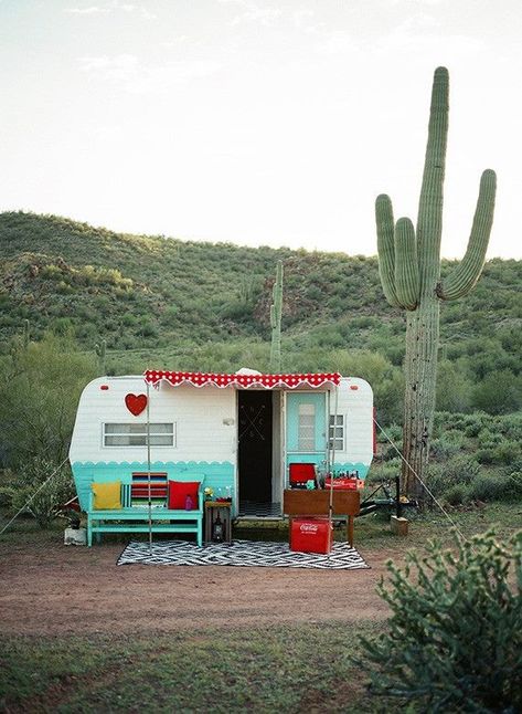 Glamping Trailer, Caravan Vintage, Camper Vintage, Glamper Camper, Kombi Motorhome, Camping Vintage, Vintage Camper Remodel, Retro Caravan, Vintage Rv