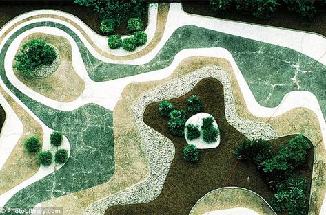 Image result for burle ipanema Diarmuid Gavin, Villa Architecture, Eden Design, Landscape Gardening, Burle Marx, Plans Architecture, Architecture Board, Modern Landscape Design, Planting Design