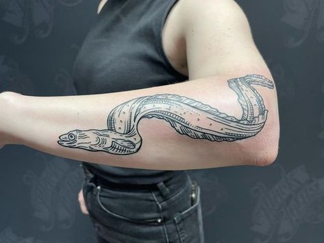 Ocean Hand Tattoo, Eel Tattoo Design, Cuttlefish Tattoo, Moray Eel Tattoo, Eel Tattoo, Eel Art, Black Lotus Tattoo, Fern Tattoo, Fire Tattoo