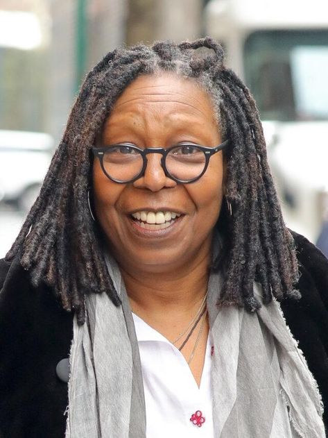 Whoopi Goldberg Speaks On Her Oscar For The Movie ‘Ghost’ - The Blast Whoopi Goldberg 90s, Whoopy Goldberg, Whoopie Goldberg, Fan Casting, Black Cinema, Spiderman 4, Carolyn Jones, Black Actresses, Whoopi Goldberg