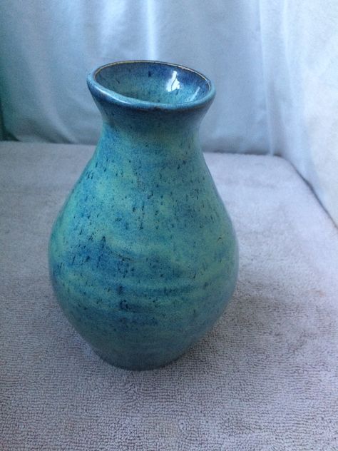 Ceramic vase glazed with 3x thick of amaco textured turquoise over 1x of amaco blue midnight Textured Turquoise Over Blue Midnight, Amaco Textured Turquoise Combinations, Turquoise Glaze Combinations, Blue Midnight Glaze Combinations, Textured Turquoise Glaze Combinations, Amaco Blue Midnight, Amaco Textured Turquoise, Textured Turquoise Glaze, Ceramic Glaze Ideas