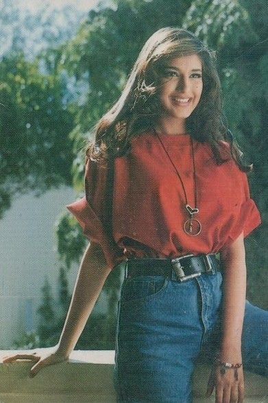 Sonali Bendre 90s, 90s Bollywood Actress, 90s Bollywood Fashion, Sonali Bendre, Bollywood Glamour, 90s Bollywood, Vintage Bollywood, 90s Outfit, Bollywood Stars