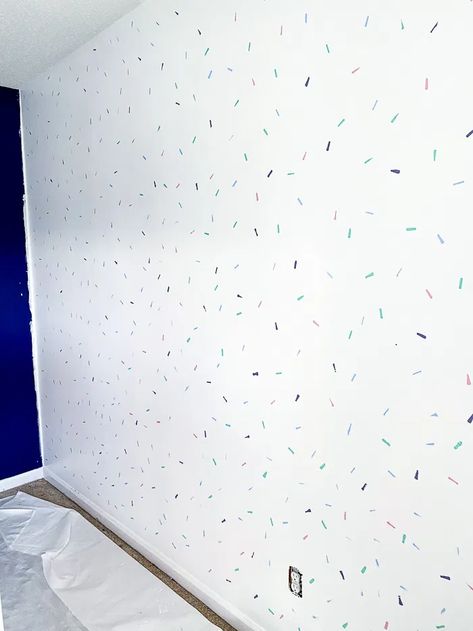 Paint Splatter Walls Bedrooms, Splatter Paint Accent Wall, Confetti Wall Paint, Paint Splatter Room, Confetti Painting, Colorful Accent Wall, Sprinkle Wall, Wall Bedroom Diy, Confetti Wallpaper